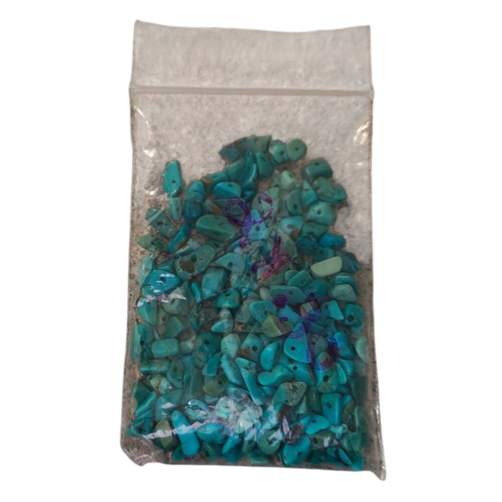 KINGMAN TURQUOISE SMALL DRILLED NUGGETS 1/2 OZ 5mm X 4mm to 11mm X 6mm #577